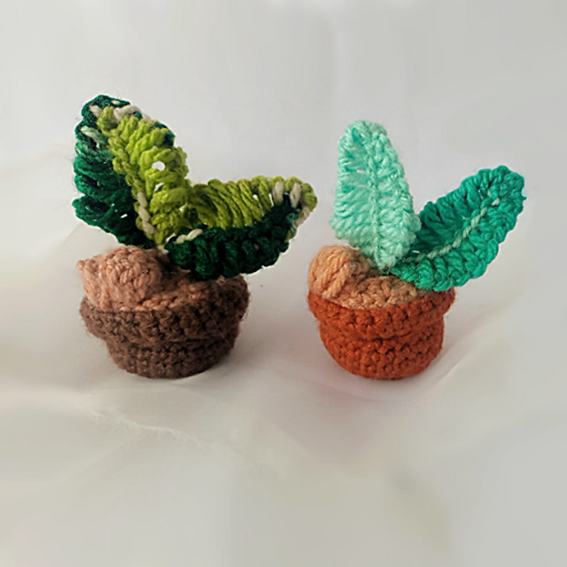 plant pot leaf amigurumi