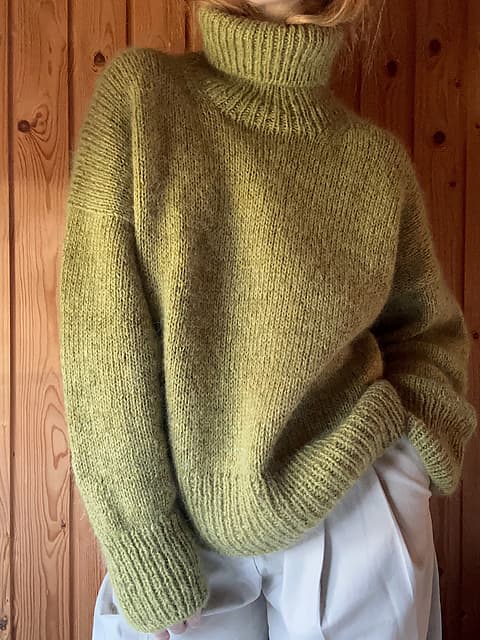 Sweater No. 25