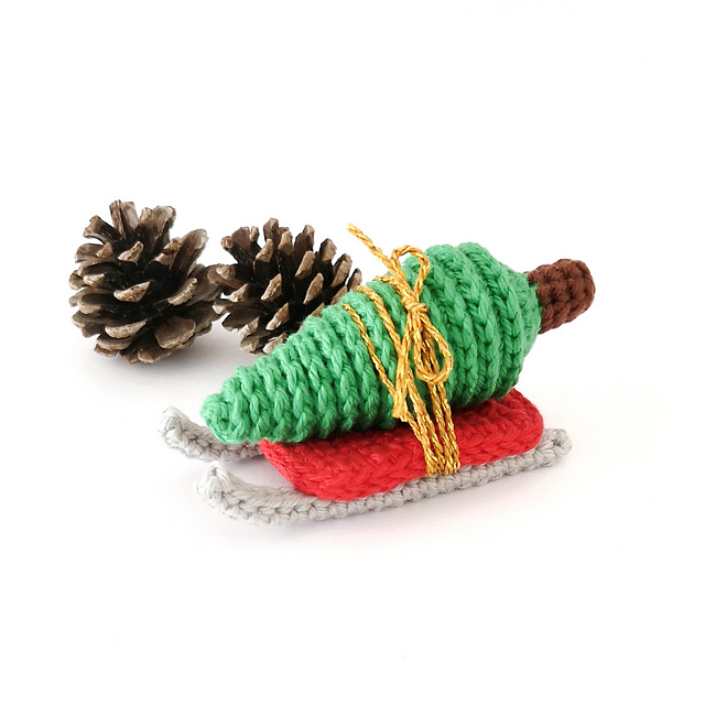 Tree & Sled Ornament