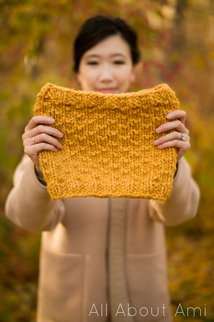 Chunky Dotty Cowl