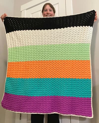Spooky Shells Easy Blanket