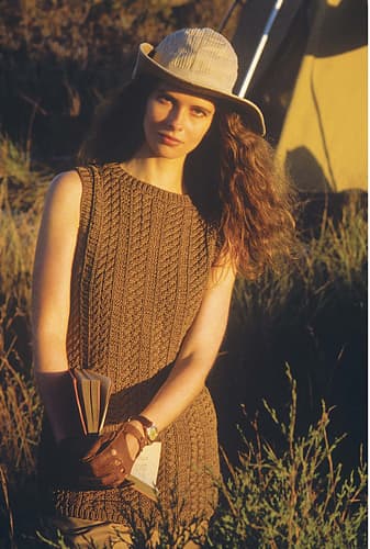 #01 Sleeveless Bronze Pull